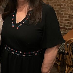 Bloomchic Black Dress  Colorful Embroidery . 
Elastic gathered waist in the back